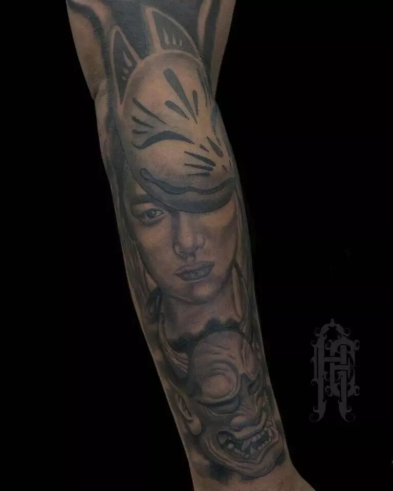 Tattoo, woman